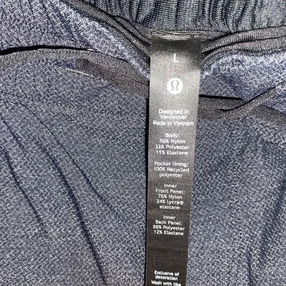 Lululemon Men’s Running Shorts - Picture 4 of 7